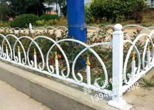 錫林郭勒鋅鋼草坪護欄設計